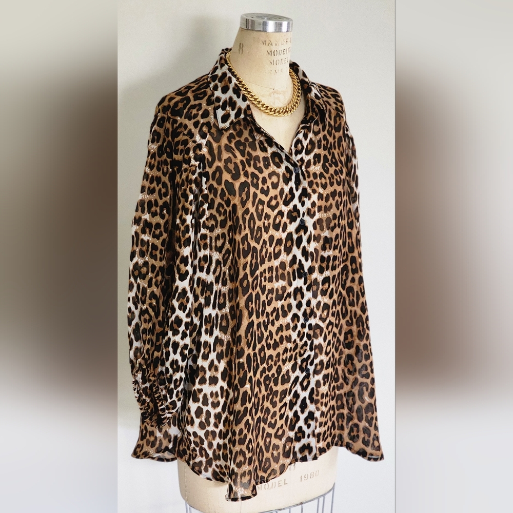 H&M Leopard Print Blouse in Brown and Black - Picture 3 of 11